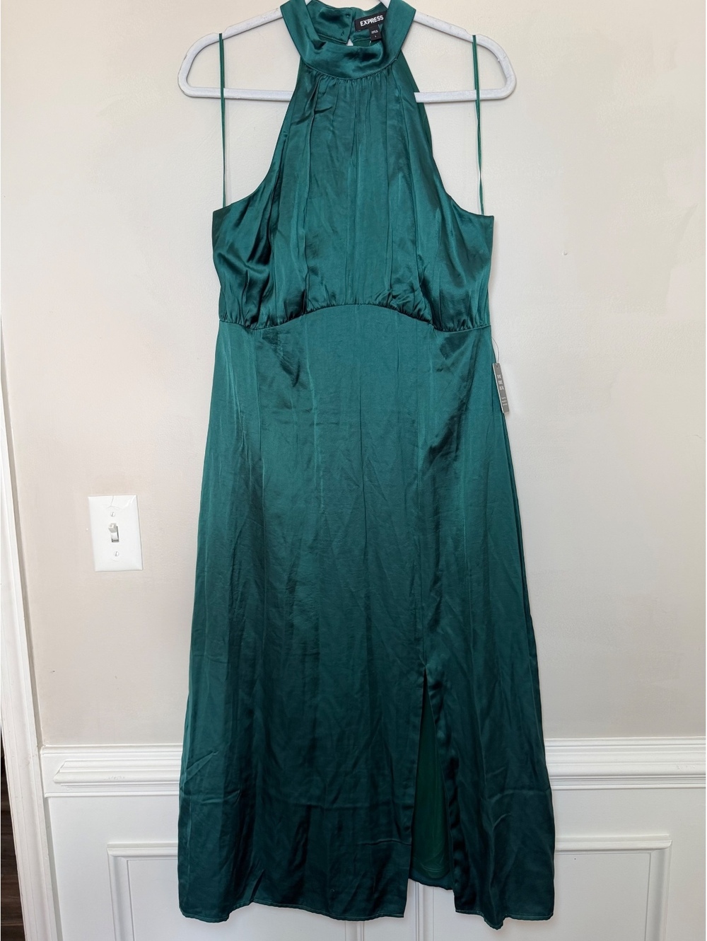 Express NWT Women's Emerald Green Satin Halter Neck Midi Dress Size Large